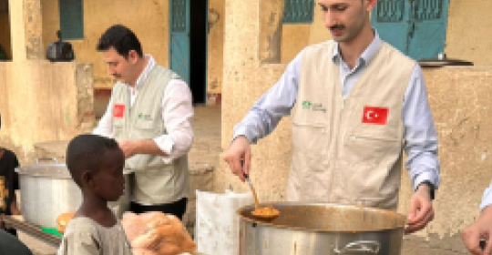 Afrika Sudan’da Ramazan-ı Şerif’de sıcak yemek ikramı ile7880 insana ulaştık